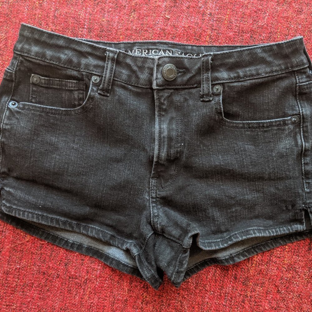 American Eagle black shorts